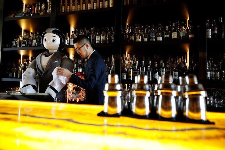 Robot bartenders in South Korea Robot bartenders in South Korea